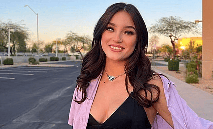 TikTok Savannah Moss